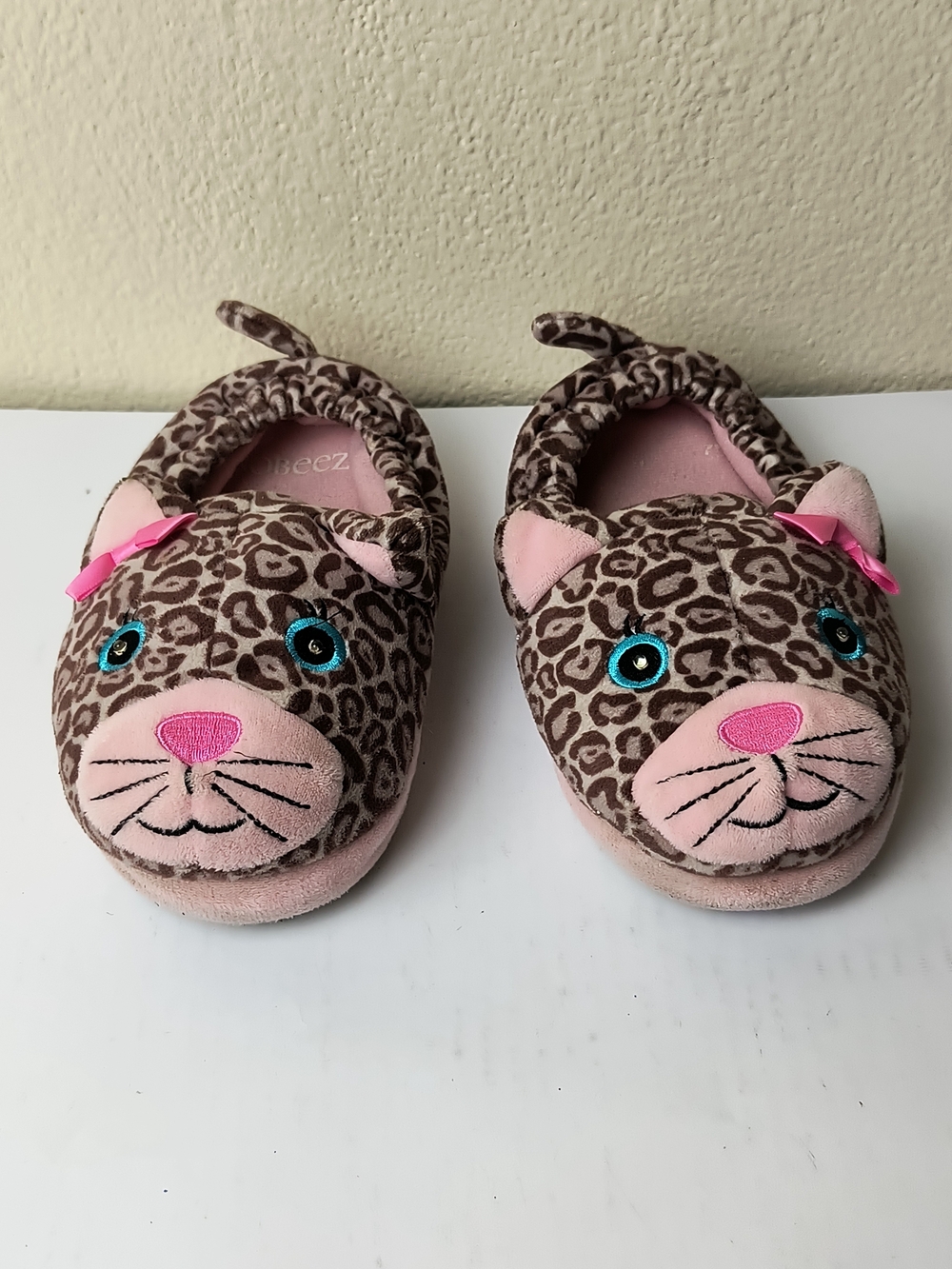 Robeez 9/10 Toddler Leopard Cat Slippers with Pink Details
